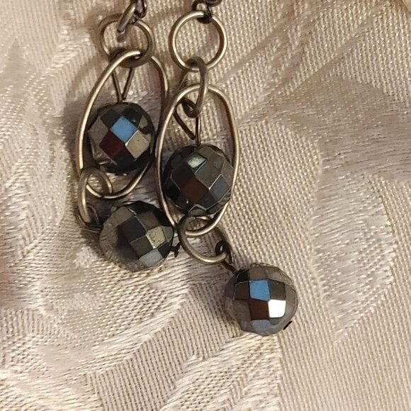 5/$25 Vintage Hematite Beading Dangle Earrings 2.25 inch - Picture 2 of 7